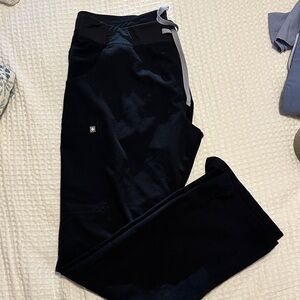 Women’s Figs cargo pants black size XLT